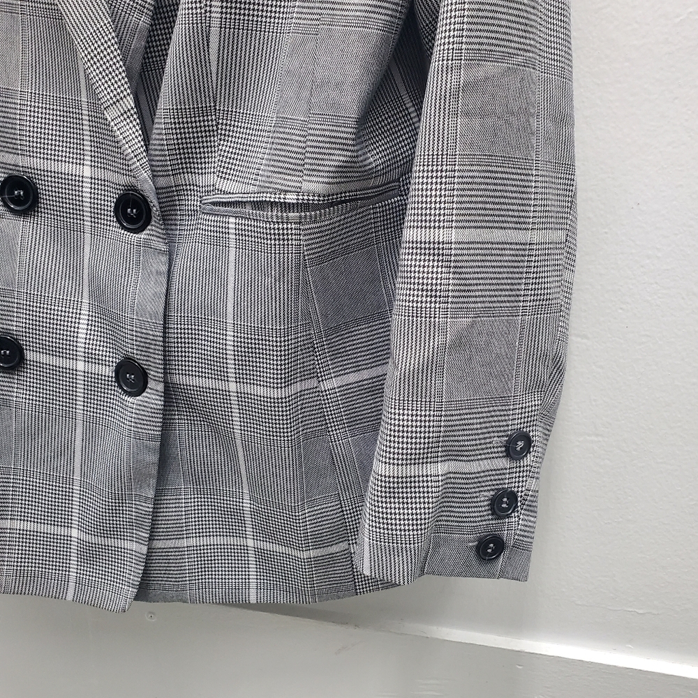 Double Breast Grid Pane Houndstooth Blazer w/ pockets! B & W S… - Picture 3 of 14